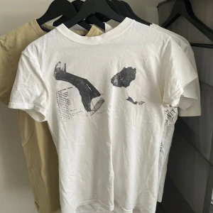 Playboi carti tshirt - Playboi carti tshirt inköpt på koncert. Bra skick, skriv för fler bilder eller om du har frågor:)