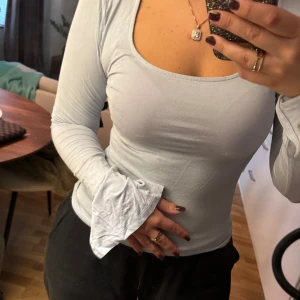 Soft touch topp - Från Gina, storlek M. 50kr