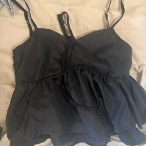 Fairy svart top - Helt ny aldrig använt bara testat. Är m i asiatisk storlek så borde passa S