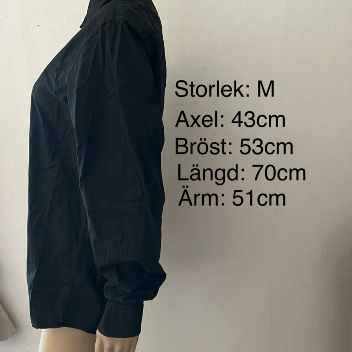 Svart skjorta långärmad - 91