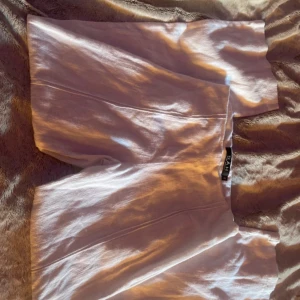 Linnebyxor  - Jätte fina linnebyxor från RÅH💋 Har provat och använt 2-3 gånger max❤️ Pris kan diskuteras!🥰