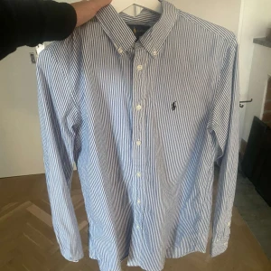Ralph lauren skjorta - Skit snygg Ralph lauren skjorta sitter som en xs-s, pris kan diskuteras 