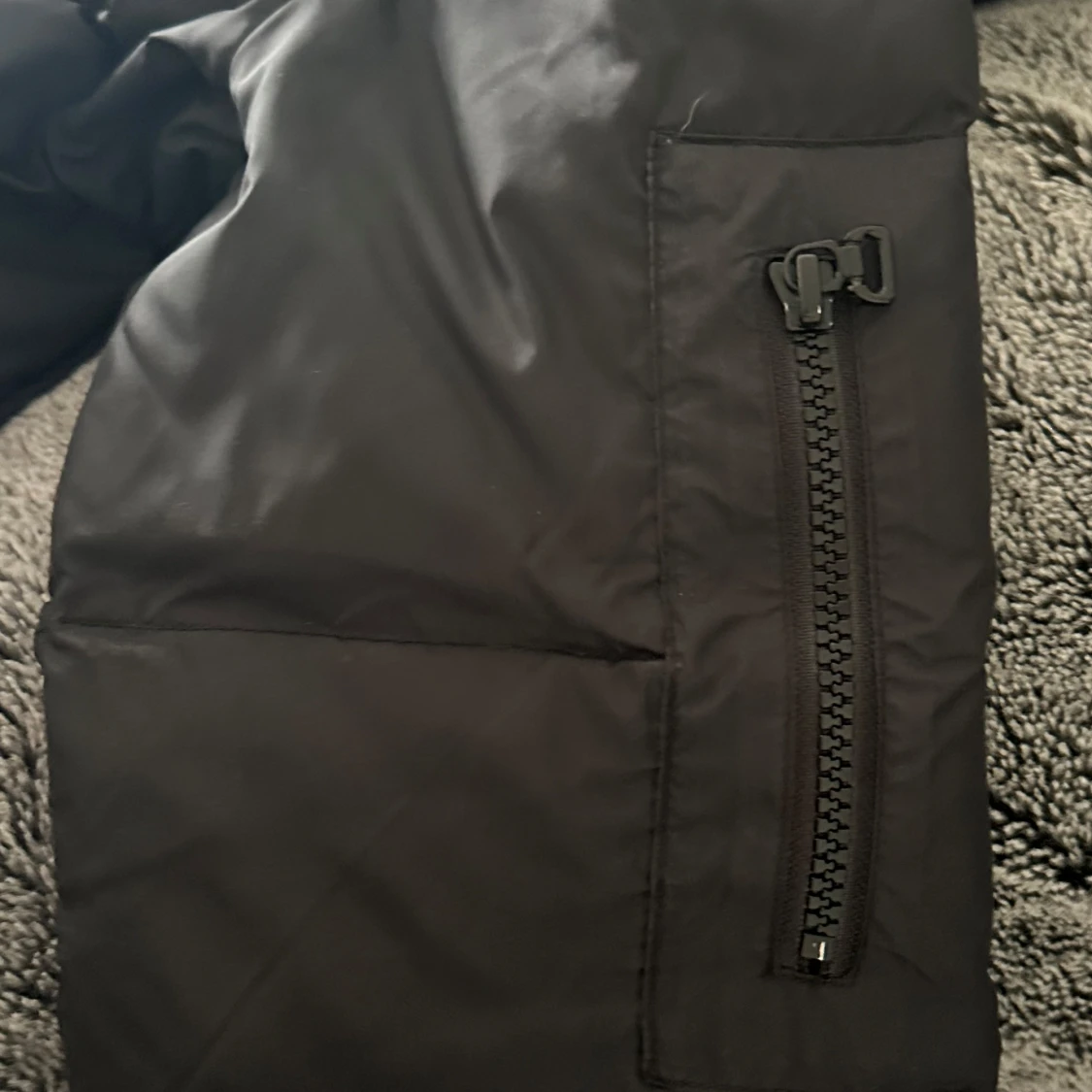 Svart pufferjacka - 92