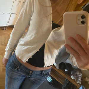 Vit kofta🤍 - Vitt kofta från h&m💕 Andvänts några gånger 