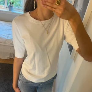 ”Stickad” topp Kappahl  - Storlek S aldrig använd nypris 349kr 