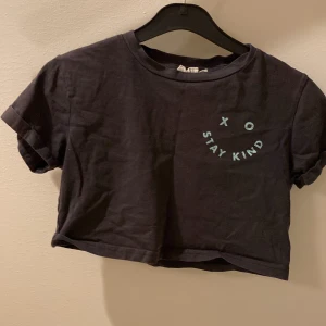 Croptopp - Den är i bra skick💕 pris kan diskuteras✨