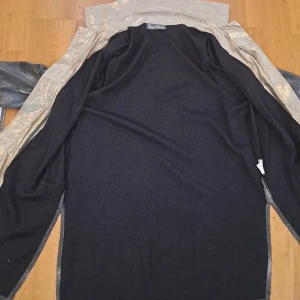 Vera mont cardigan - säljer pga jag inte använder den längre