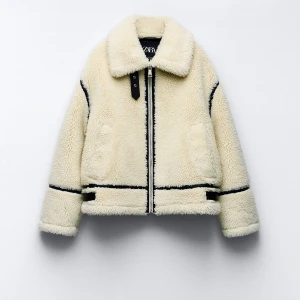 Teddy jacka - Jackan är använd 2 gånger bara.