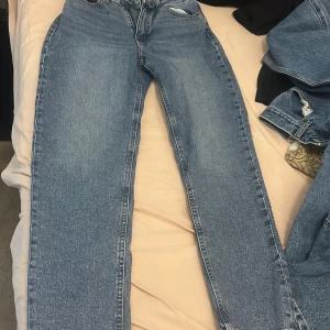 Jeans  - Priset kan diskuteras.