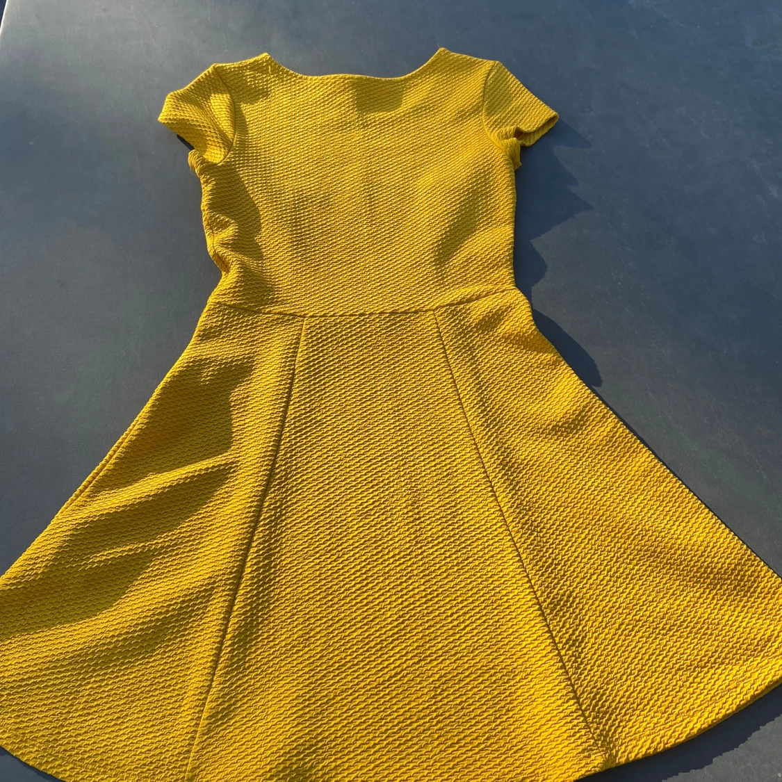 Gul klänning  - 90