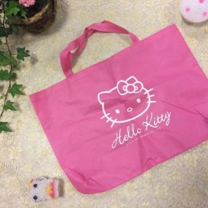 Hello Kitty Väsu - Mått ca 52.00*36.00 cm Helt ny 