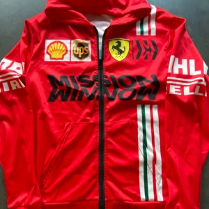 Ferrari hoodie - Säljer en helt ny Ferrar Hoodie i tunt slinkigt material. 