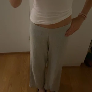 Gulliga mjukisbyxor - Mjukisbyxor från Cubus! Använda typ 2 gånger💞 Inga defekter! Skriv om fler bilder😊