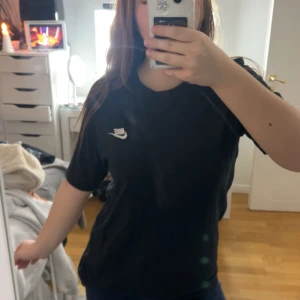 Nike t shirt - Kommer ej till användning, strl S