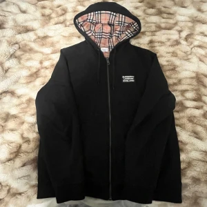 Burberry Kofta - Fresh Kofta Som Gör Dig Ser Ut Like A Million Bucks