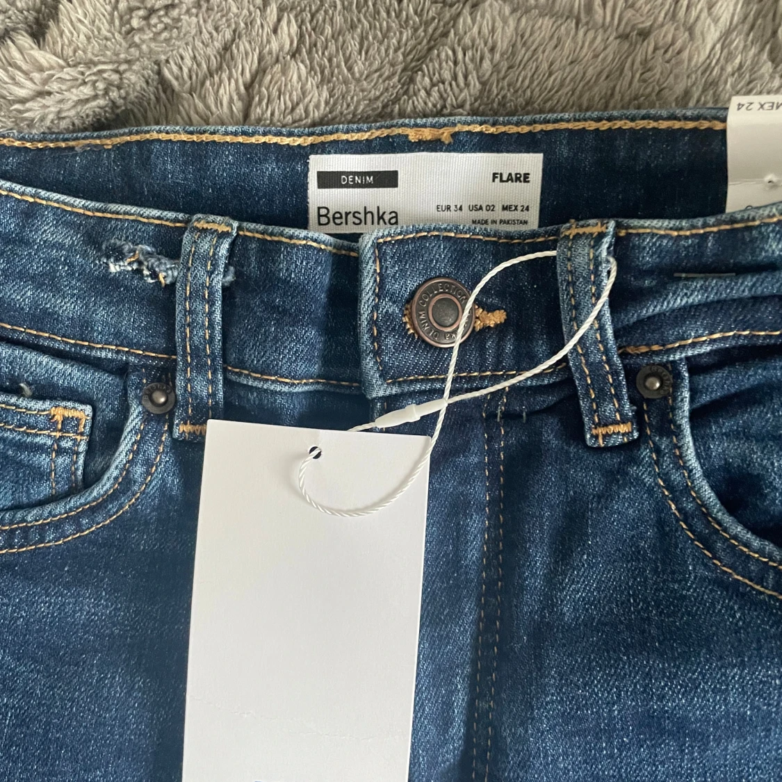 Flare high waist jeans (petite) - 3