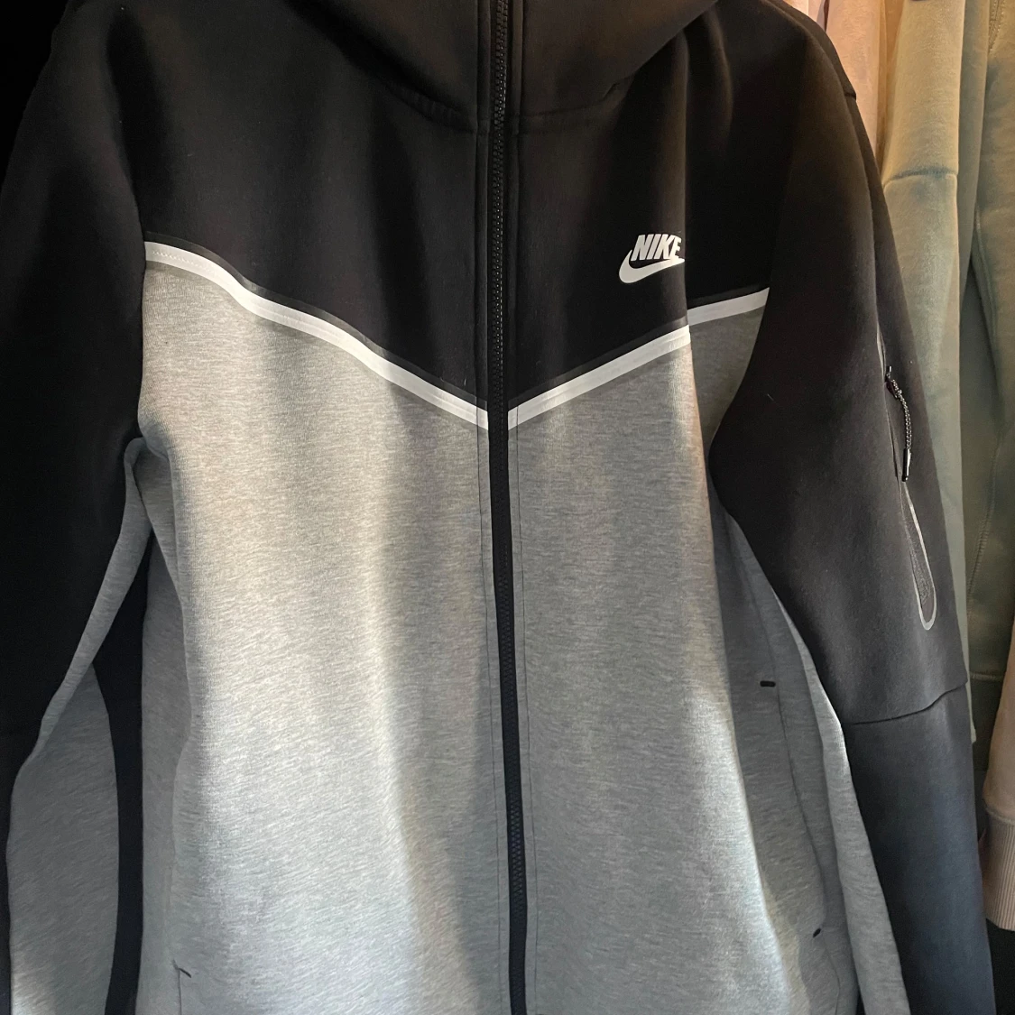 Nike tech hoodie svart&grå - 1