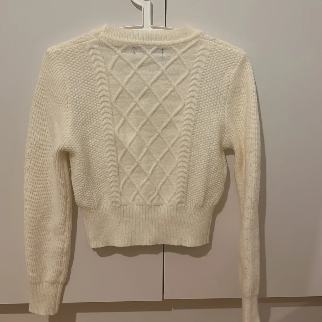 Vit stickad kofta från Cider - 1