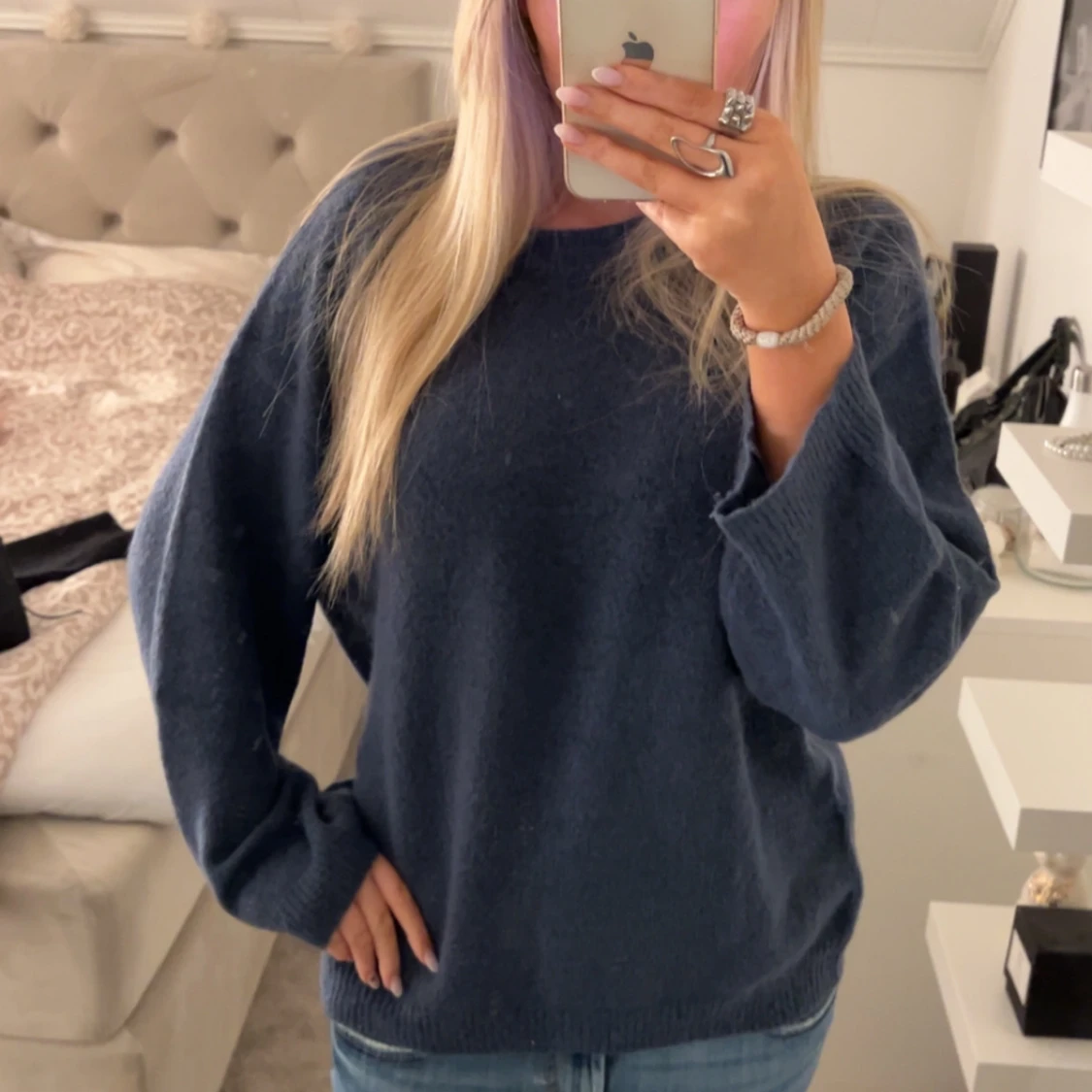 Mörkblå stickad tröja - 1