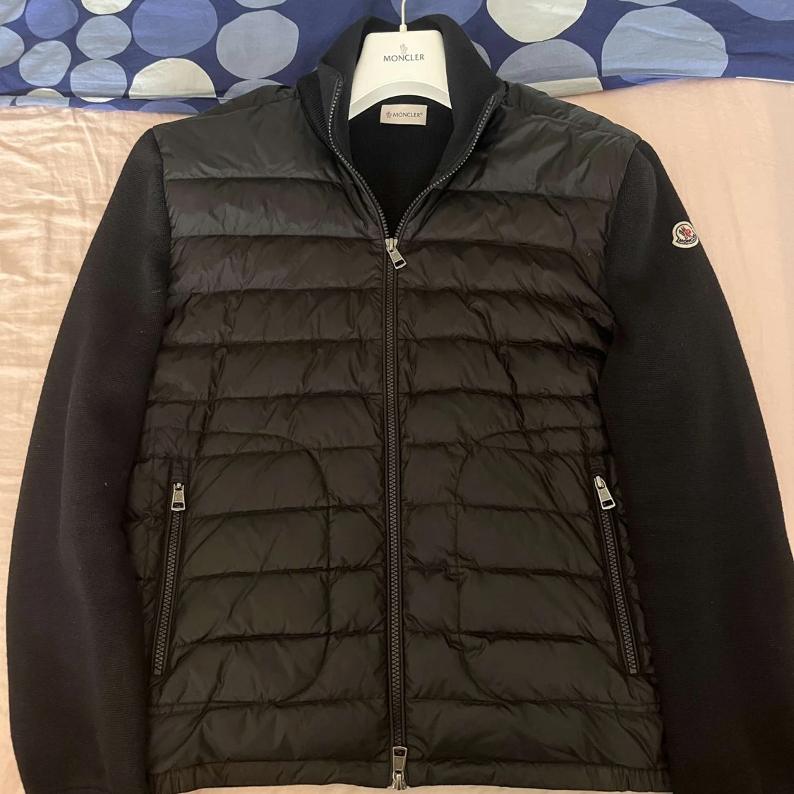 Svart quiltad jacka från Moncler