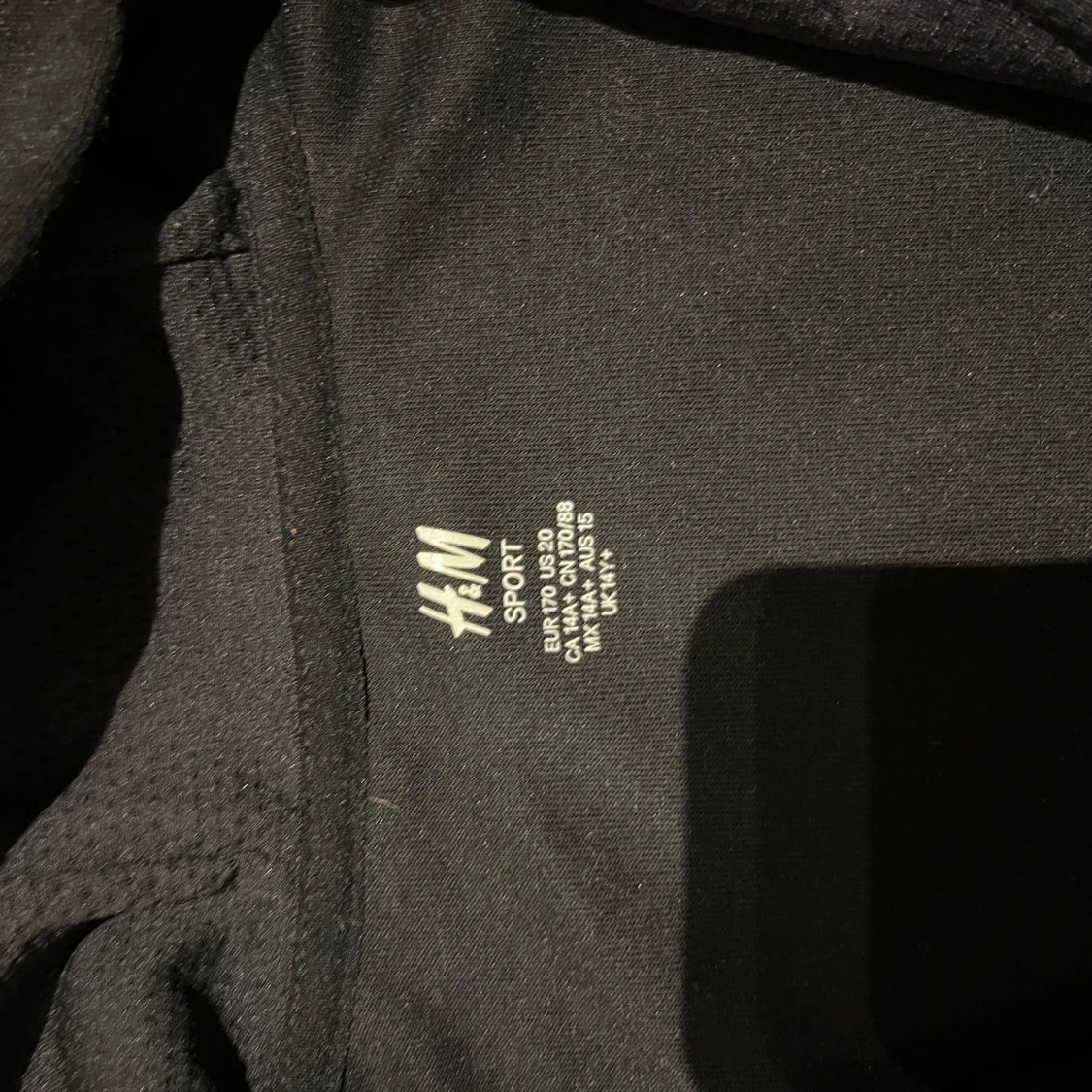 Svart siphoodie från H&M - 1