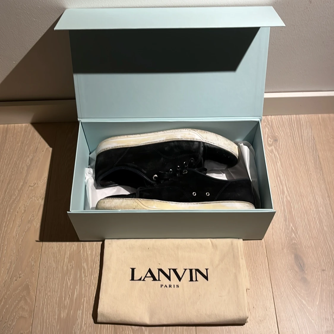 Mörkblåa sneakers från lanvin - 4