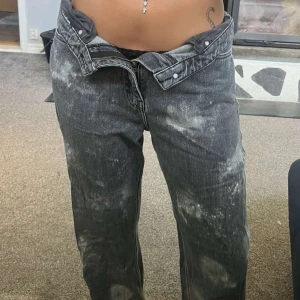 Jeans - Snygga jeans, knappt använda, från weekday🥵
