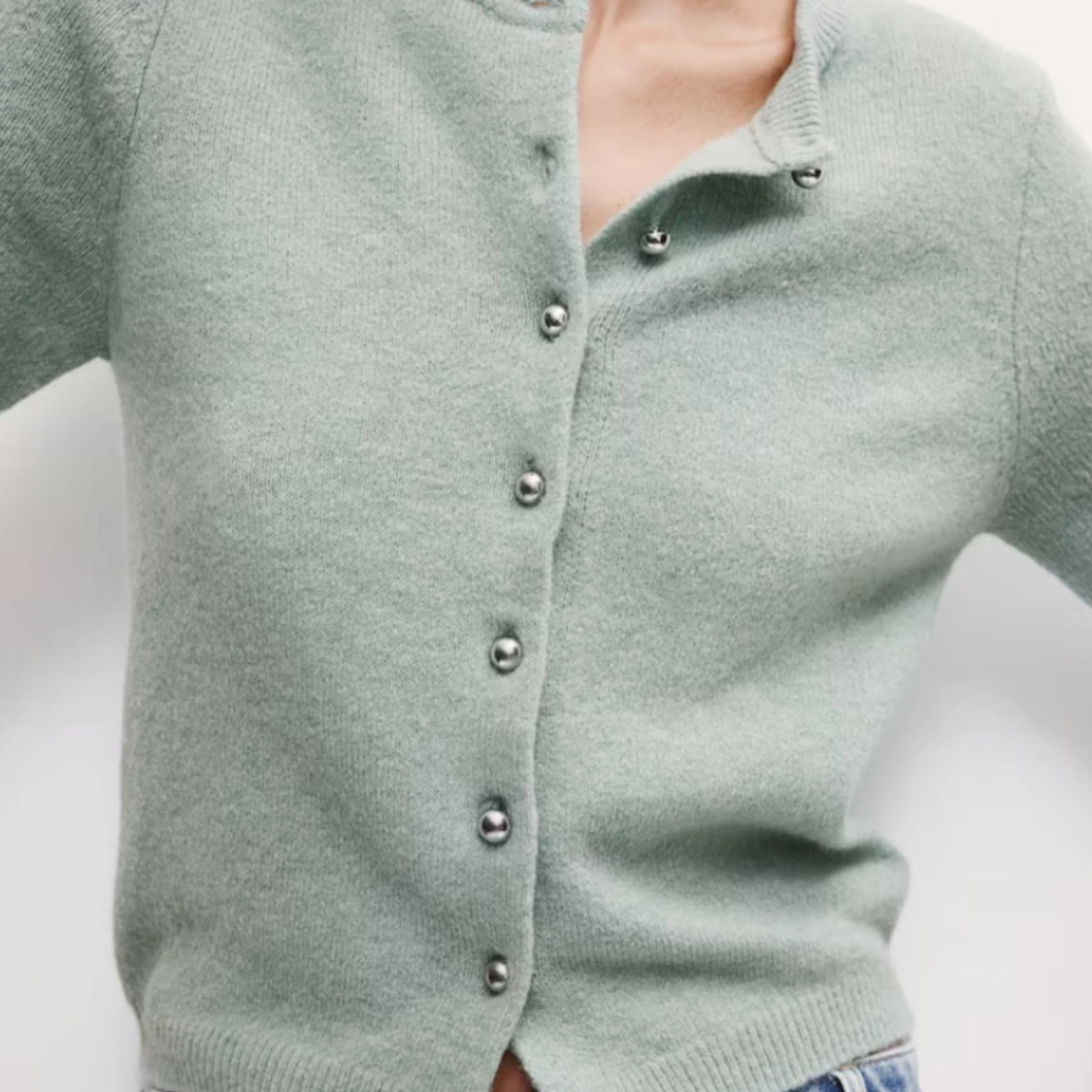 Grön kortärmad kofta 