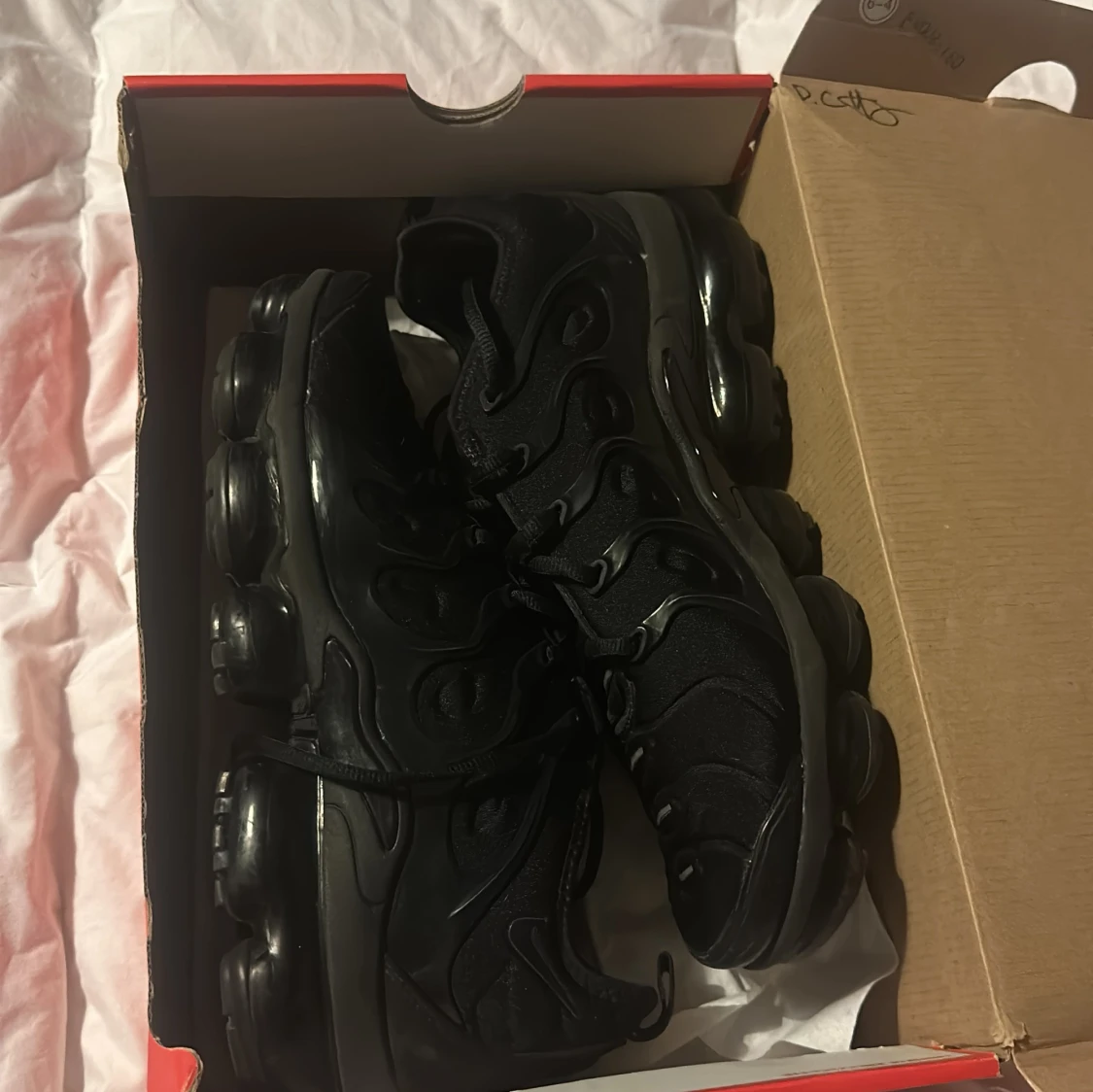 Svarta Nike vapormax plus - 2