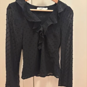 Blus från na-kd - Jätte fin blus😍
