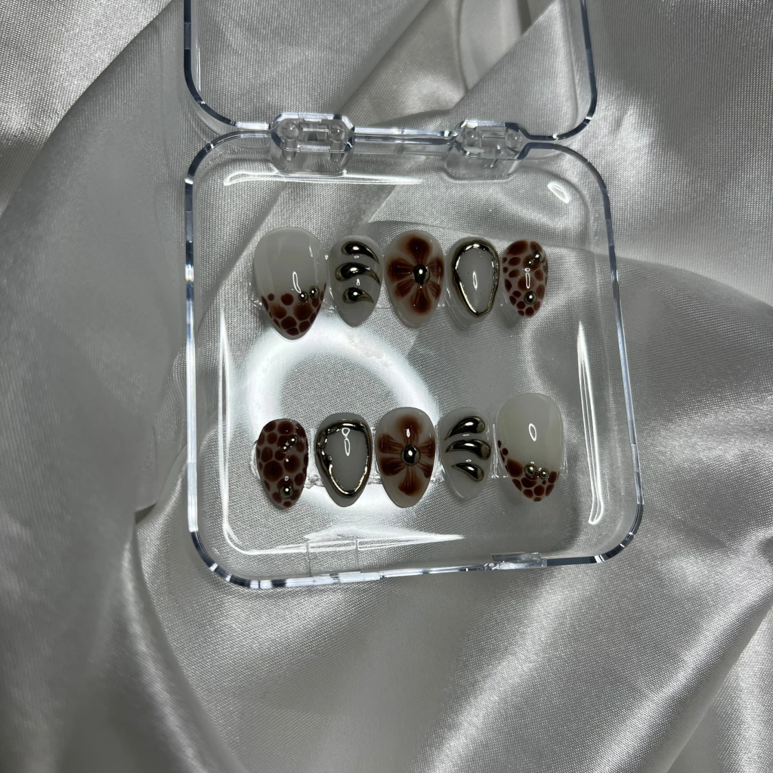 Bloom Short Almond - 2