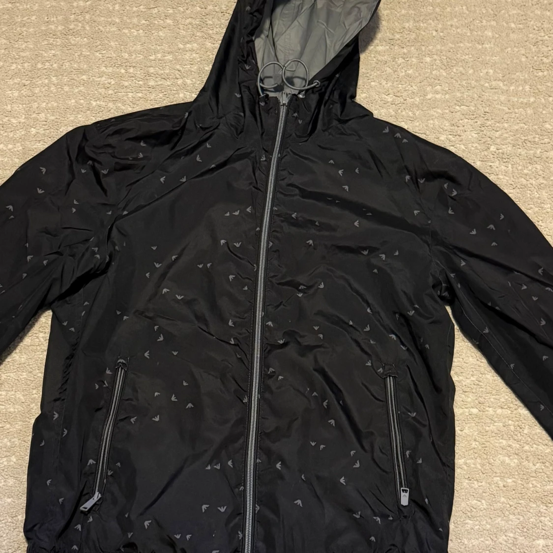 Grå och svart reversible jacka från Armani Jeans - 3