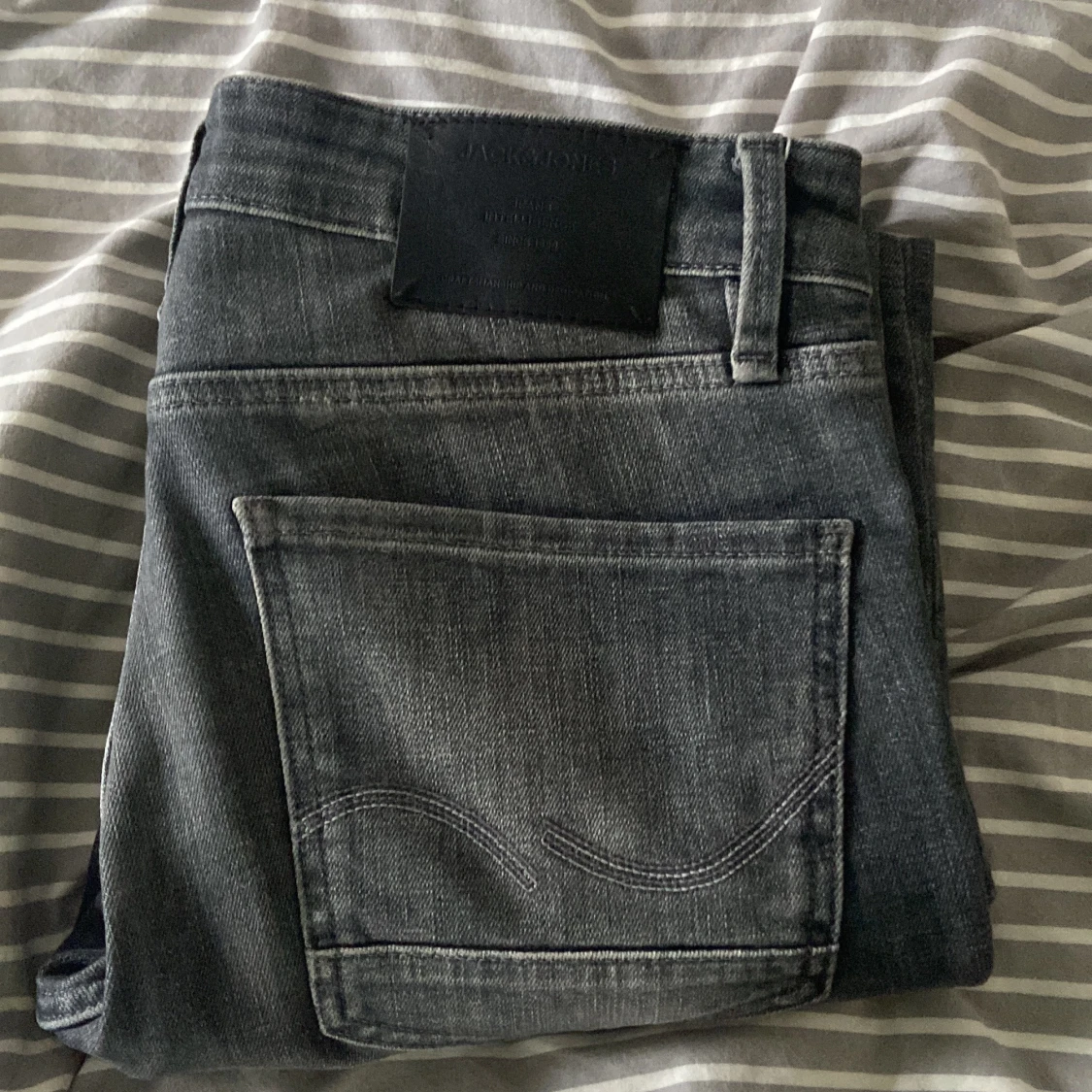 Grå jeans med slim straight fit 30/32 - 4