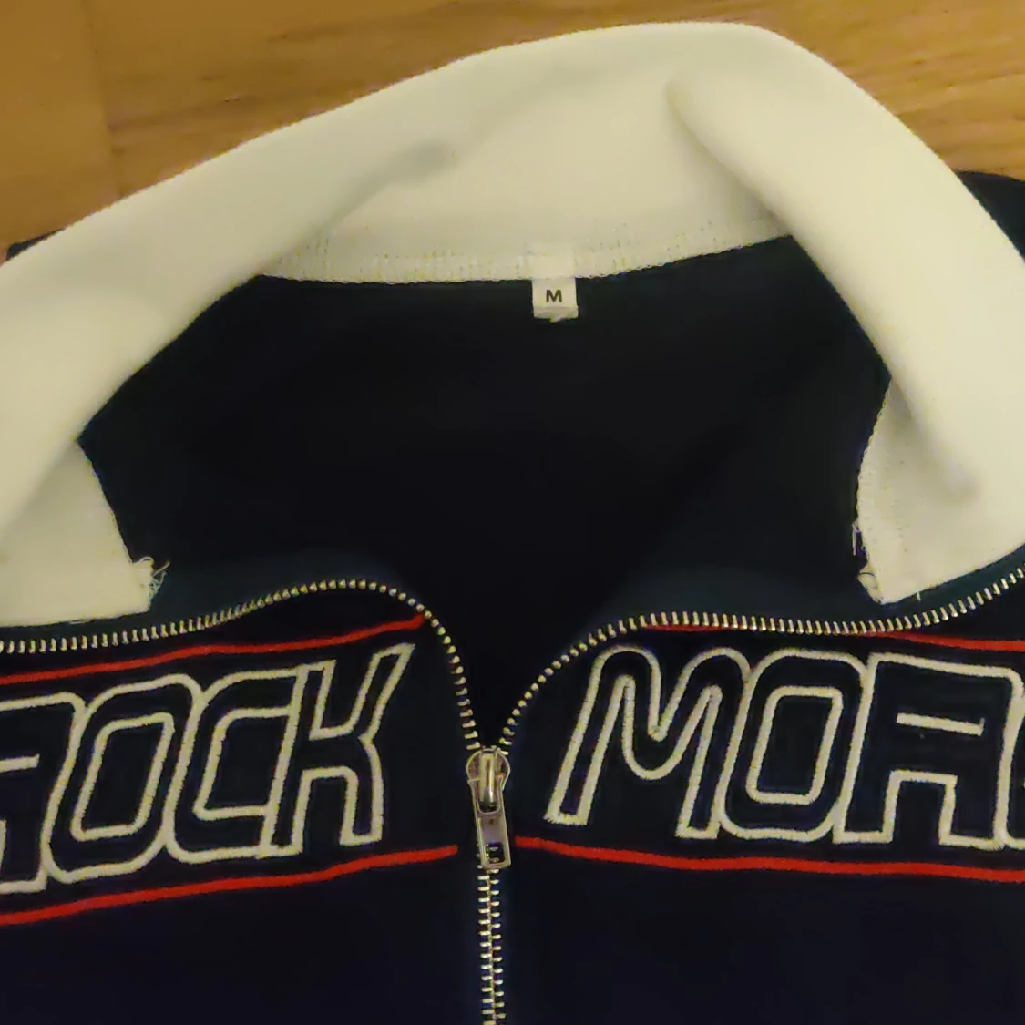 Marinblå och vit top med dragkedja från Yesstyle  - 1