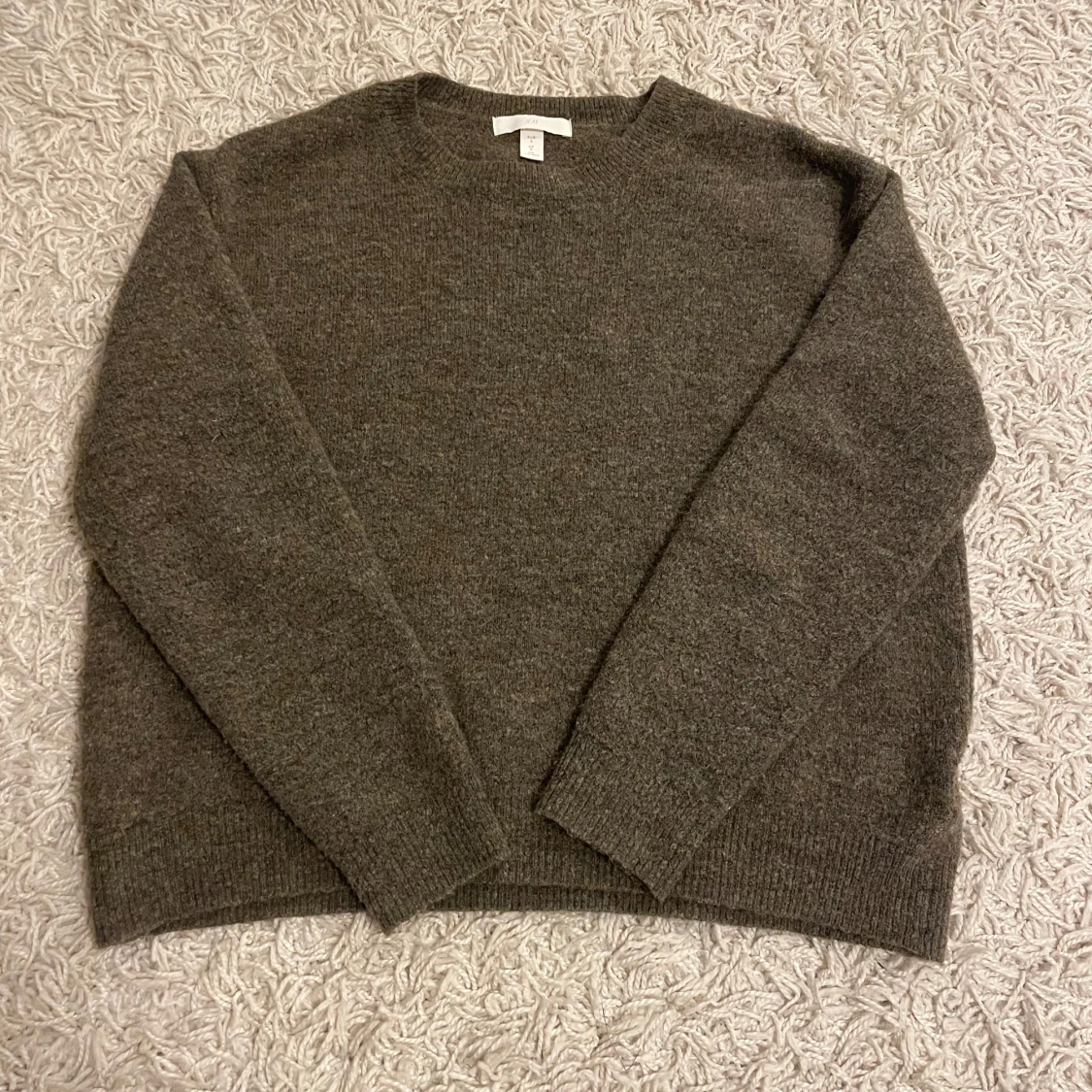 Stickad tröja - 1