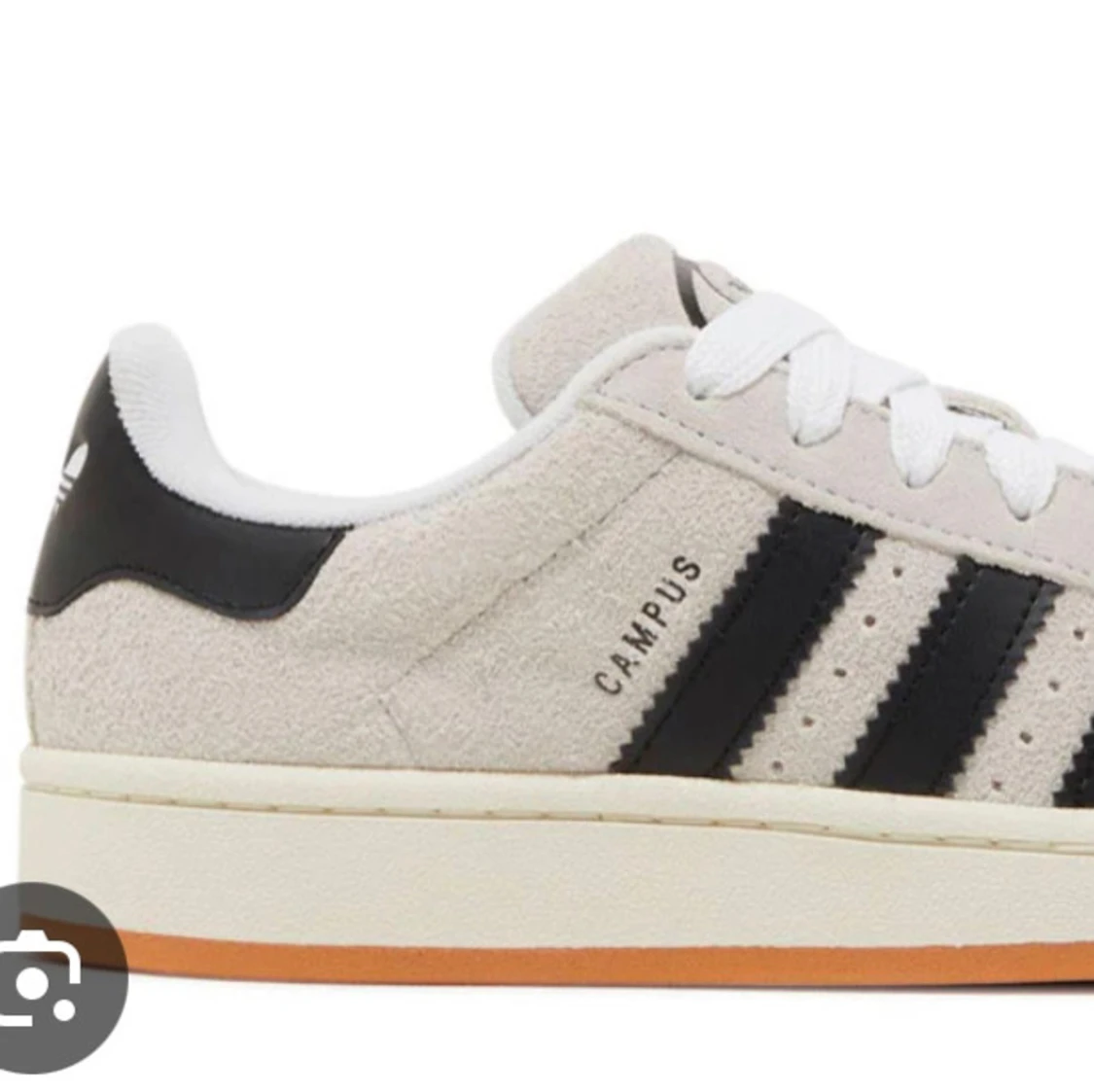 Adidas Campus sneakers i beige och svart - 1