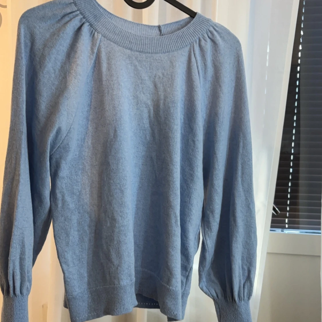 Fin oanvänd stickad tröja från only  - 91