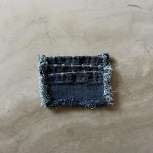 Korthållare i jeans - 009 - Superfin korthållare i återbrukade jeans💗Betalning sker via swish🙌🏼