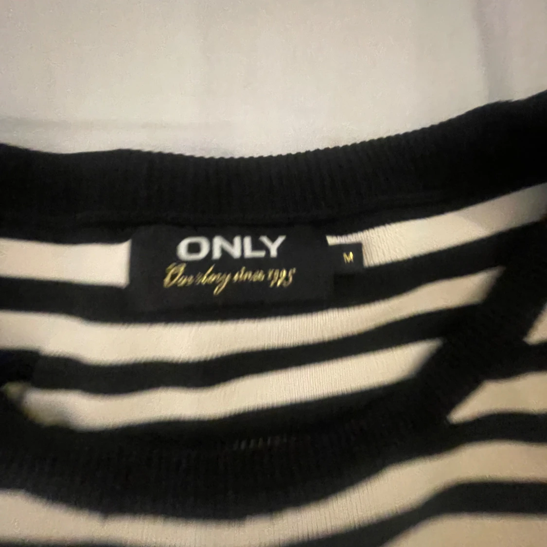 Randig långärmad tröja från ONLY - 90