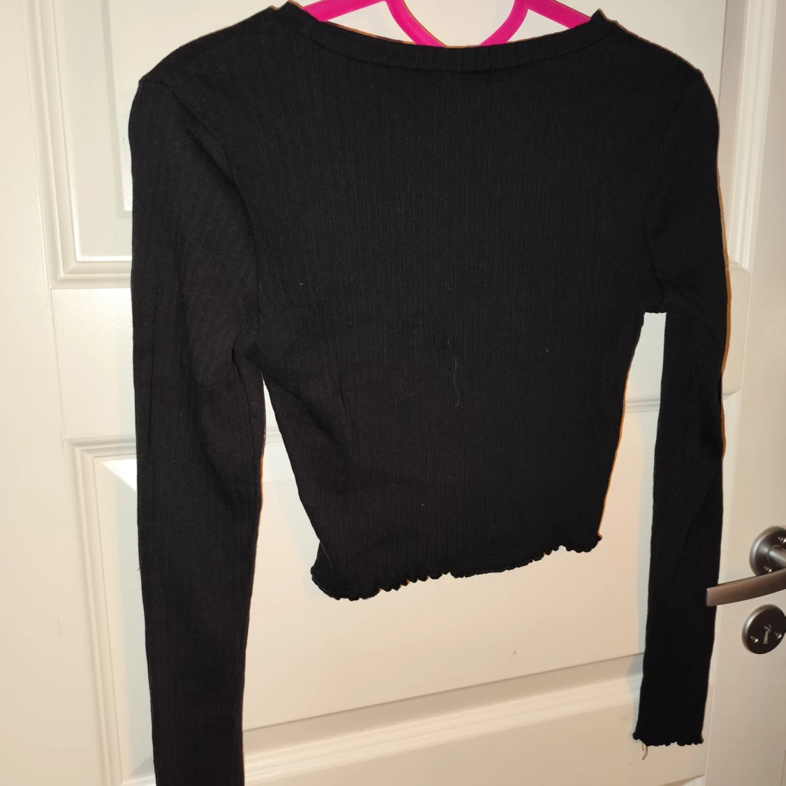 Svart croppad topp  - 90