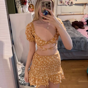 Oranget sommrigt two-pice set! - Oranget sommrigt two-pice set ifrån pull & bear!