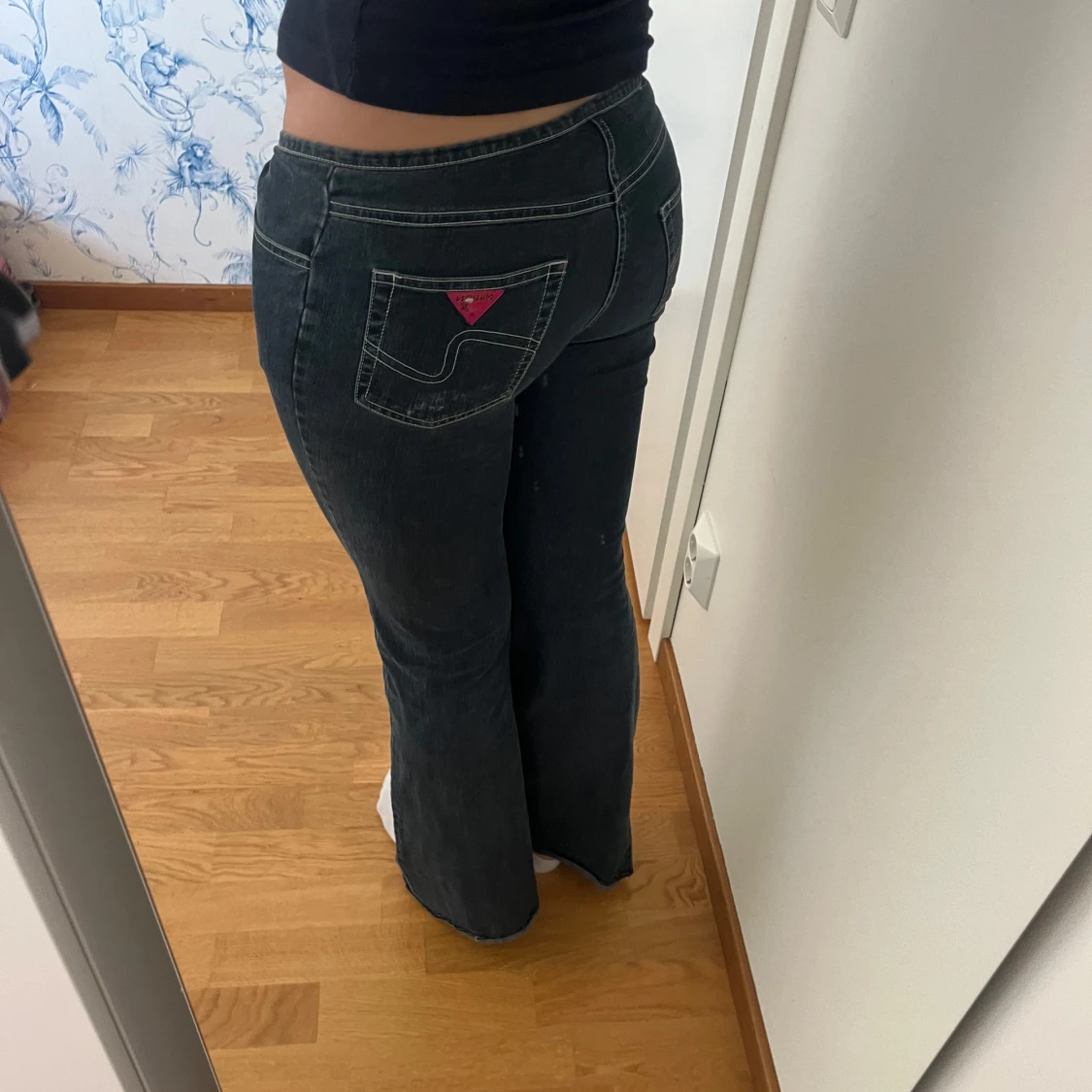 Mörkblå bootcut jeans - 91