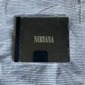 Nirvana CD - Säljer min Nirvana köpt här på Plick. Säljer för att den numera inte kommer till användning. 
