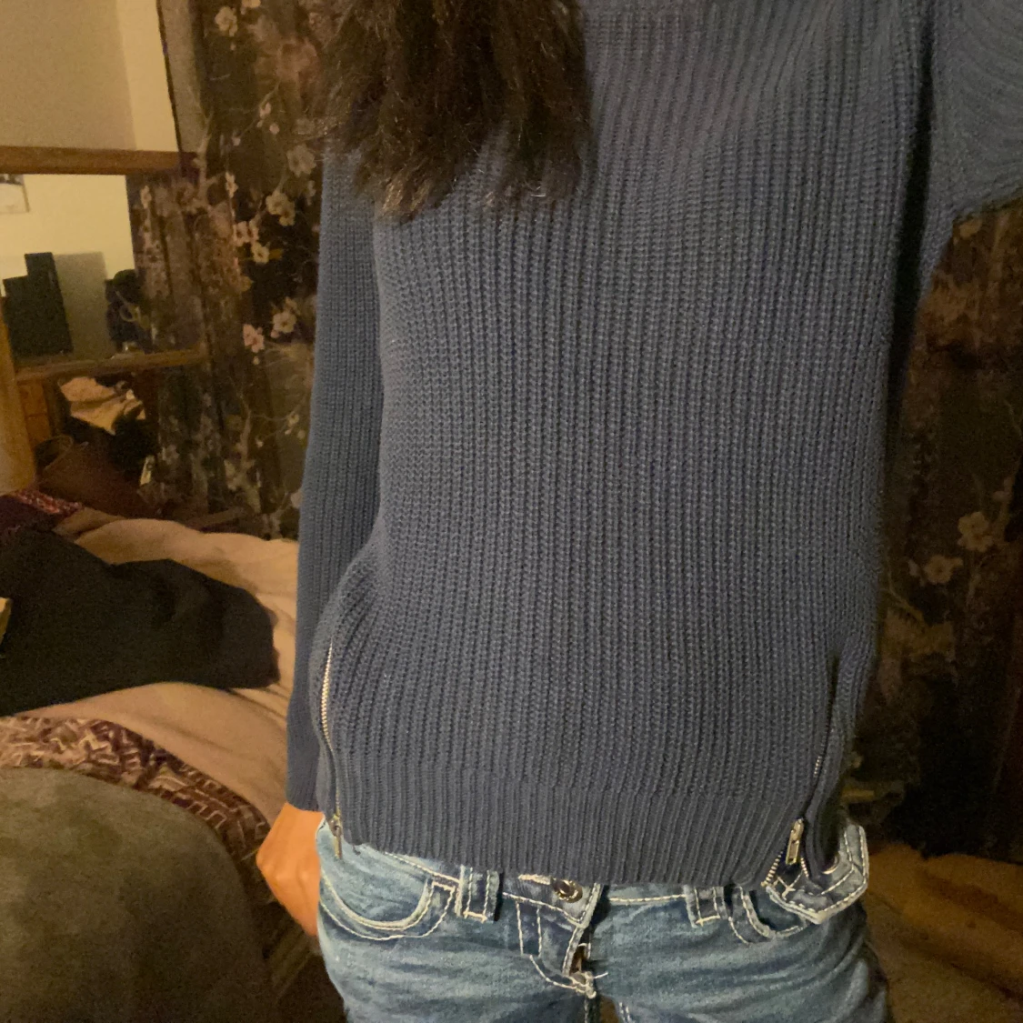 Mörkblå stickad tröja med dragkedjor - 90