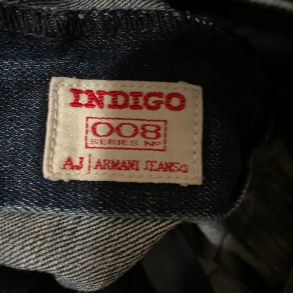 SĂ„ himla fina Armani jeans!đđ Straight/Flare modell!đ I storlek 29đ. Farkut & Housut.