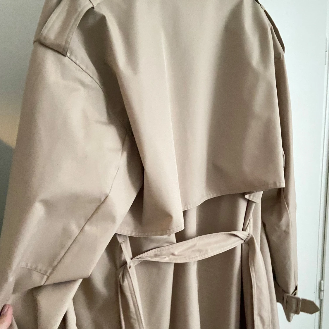 Beige trenchcoat från Samsoe & Samsoe - 91