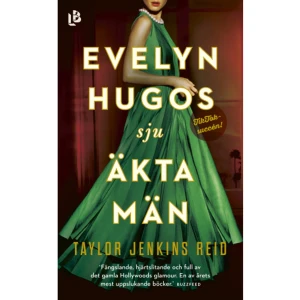 Evelyn Hugos sju äkta män (pocket) - Monique är inte direkt på topp. Hennes man har lämnat henne och hennes karriär som reporter har gått i stå. Så när den glamorösa Hollywoodstjärnan Evelyn Hugo kontaktar henne och vill att Monique ska skriva hennes livs historia så kunde ingen bli mer förvånad än Monique själv. Varför har Evelyn Hugo valt just henne? Fast besluten att rädda sin karriär träffar hon skandaldrottningen och hör Evelyn Hugo berätta om livet i Los Angeles på 1950-talet och tiden fram tills hon valde att lämna rampljuset i slutet av åttiotalet. Samtidigt som Evelyn berättar om skoningslös ambition, oväntad vänskap och en stor förbjuden kärlek, så börjar Monique känna ett djupt band till skådespelerskan. Men när deras vänskap djupnar inser Monique att det faktiskt finns en anledning till varför Evelyn valde just henne. Något som kan komma att krossa henne. Taylor Jenkins Reid är en amerikansk bästsäljande författare som skrivit ett flertal romaner. Hon bor med sin man och dotter i Los Angeles. »Fängslande, hjärtslitande och full av det gamla Hollywoods glamour. En av årets mest uppslukande böcker.« BuzzFeed »En fullkomligt trollbindande och beroendeframkallande historia om en tillbakadragen filmstjärnas tumultartade resa genom Tinseltown.« PopSugar »I eftersvallet av #metoo får den här välskrivna historien ett extra lager av samtidsrelevans. För Evelyn må vara fiktiv, men hennes livshistoria är alltför sann.« Malin Liedberg, BTJ »En helt fantastisk bok som inte bara toppar listan över de bästa böckerna jag läst hittills i år, utan kanske till och med någonsin.« Bibliophilia »Fantastisk, underhållande &amp; suggestiv!« Jennies boklista »Evelyn Hugos sju äkta män bjöd på en alldeles underbar läsning och har du inte läst om Evelyn Hugo så så gör det, du kommer inte bli besviken!« Betyg 10 av 10, En blogg för bokugglor »Jag älskade den från första stund. He-rre-gud vad bra den var!« En bok till tack »Fängslande från första stund« Villivonkansbooks »Jag älskar den här boken. På riktigt.« Bokankan89 »Evelyns berättelse kommer jag bära med mig länge!« Bellas bokblogg »Alltså vilken bok!« Bokslukare »Lika förtrollande och snygg som en Hollywoodfilm, men med mer substans.« Grönkulla »Uppslukande är ordet!« Fru E:s böcker »Vilken bok! Vilken resa! Det var otroligt svårt att lägga ifrån sig den här boken.« Elzas bokhylla »Om du planerar semesterläsningen redan nu så borde den här godbiten ha en given plats. Sträckläsning? Jomen visst.« Bokaptit»Blev helt uppslukad av denna roman och kan inte annat än att rekommendera den.« En fiktiv resa»Jag hade ganska snart en idé om vad det hela gick ut på. Jag hade fel. Grundligt fel. Det här var så oväntat och så makalöst snyggt. ... Evelyn Hugos sju äkta män är ingen banal historia. Den handlar om uppoffringar, ensamhet och sorg.« Bokföring enligt Monika"Den här sträckläste jag på mindre än ett dygn och ja, tror det säger ganska mycket om boken. ... De största teman i boken är kärlek, sexualitet och Evelyns skoningslösa ambition för att bli en stor stjärna. Hur hennes Hollywood-tid är kantad med djupa vänskaper och även med människor som bara vill utnyttja henne. ... Jag gillade den här väldigt mycket. Den är lite längre, men den kändes inte alls utdragen. ... Bitarna om Evelyns historia är riktigt bra skrivna" Betyg 4 av 5, Tittis böcker    Format Pocket   Omfång 430 sidor   Språk Svenska   Förlag Louise Bäckelin Förlag   Utgivningsdatum 2019-08-09   Medverkande Birgitta Wernbro Augustsson   Medverkande Lars Sundh   ISBN 9789177991069  
