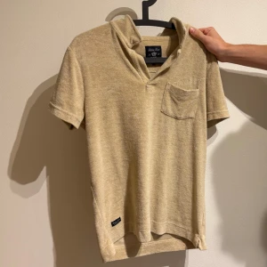 Frotté piké  - Pike i frottématerial som aldrig kommit till användning då den tyvärr inte passade, storleken är S men passar även M beroende på hur man vill att den ska sitta 