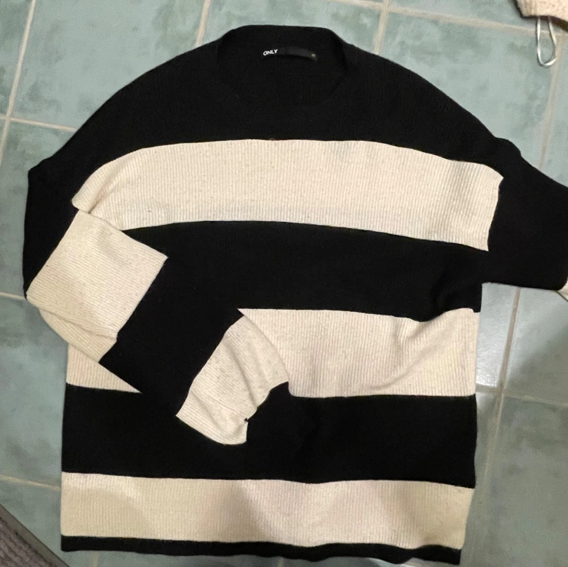 Randig tröja från ONLY💞 - 91