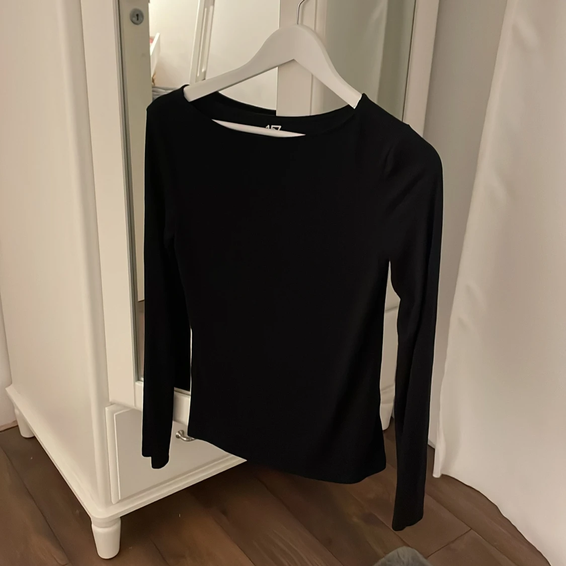 Svart långärmad topp från 157